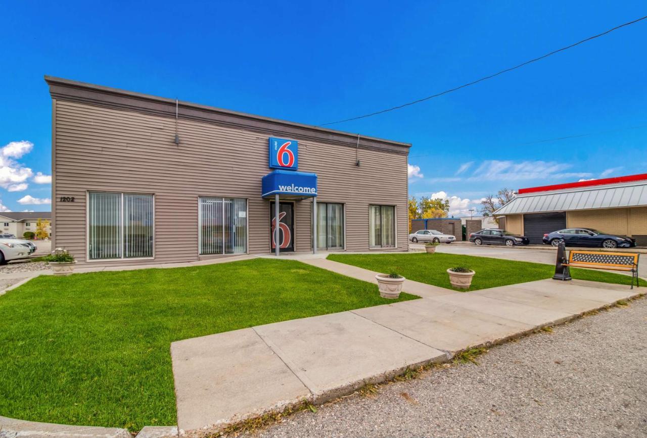 6-fargo, Nd - West Acres - North 2* Fargo
