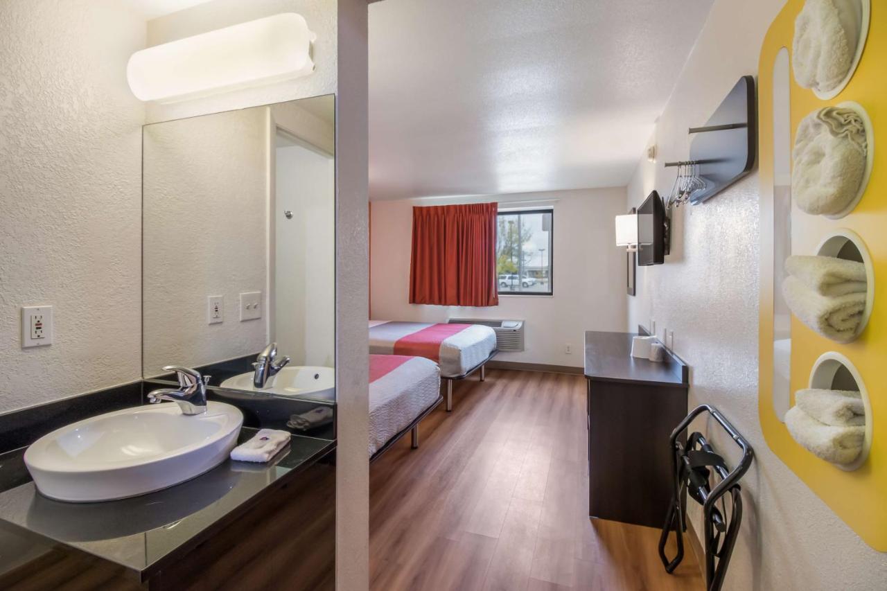6-fargo, Nd - West Acres - North Hotel Fargo