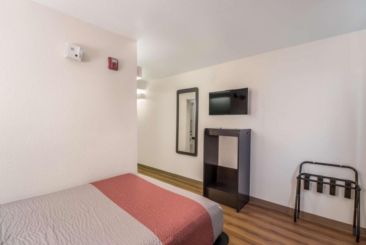 6-fargo, Nd - West Acres - North Fargo